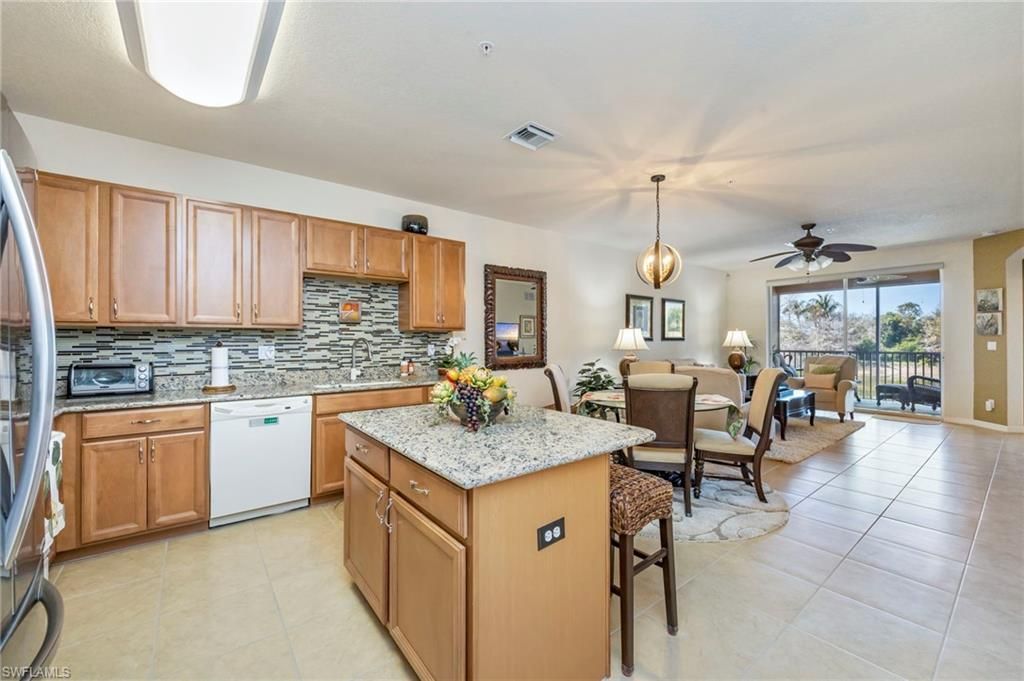 9631 Spanish Moss Way, Unit 3922, Bonita Springs, FL 34135 Photo