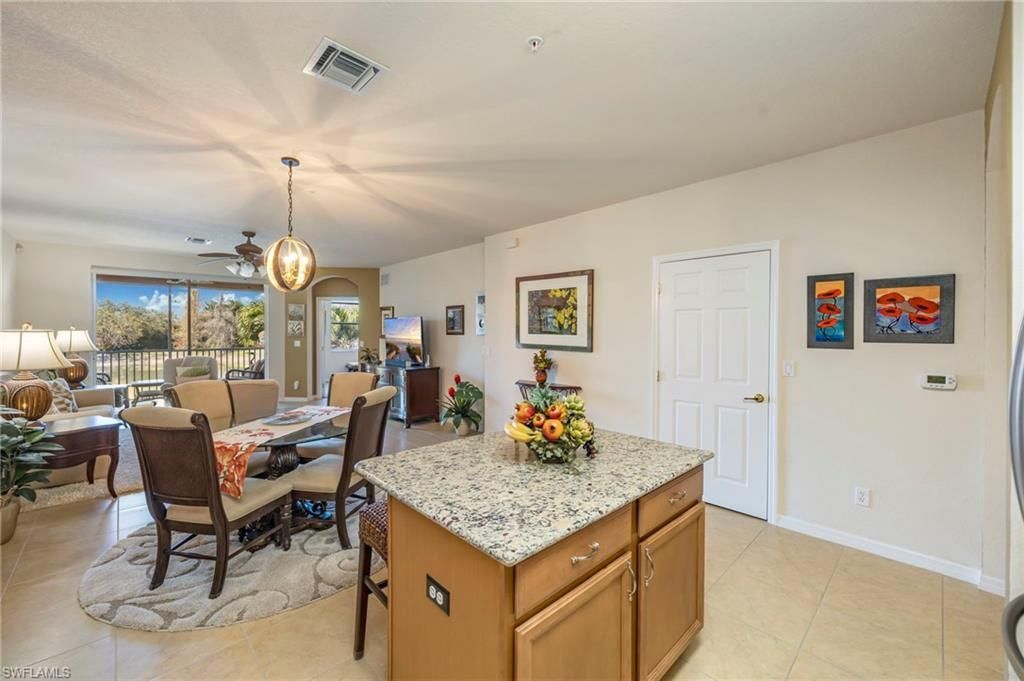 9631 Spanish Moss Way, Unit 3922, Bonita Springs, FL 34135 Photo