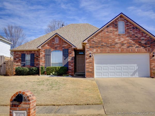 11407 S Locust Avenue, Jenks, OK 74037