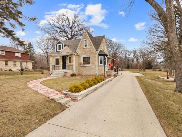 5422 S 43rd STREET, Greenfield, WI 53220