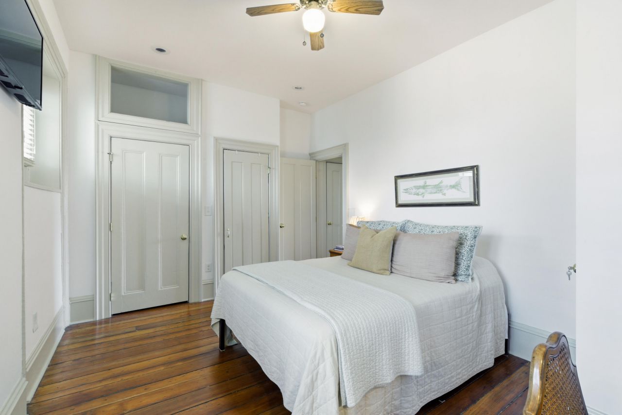 35 Society Street Photo 23