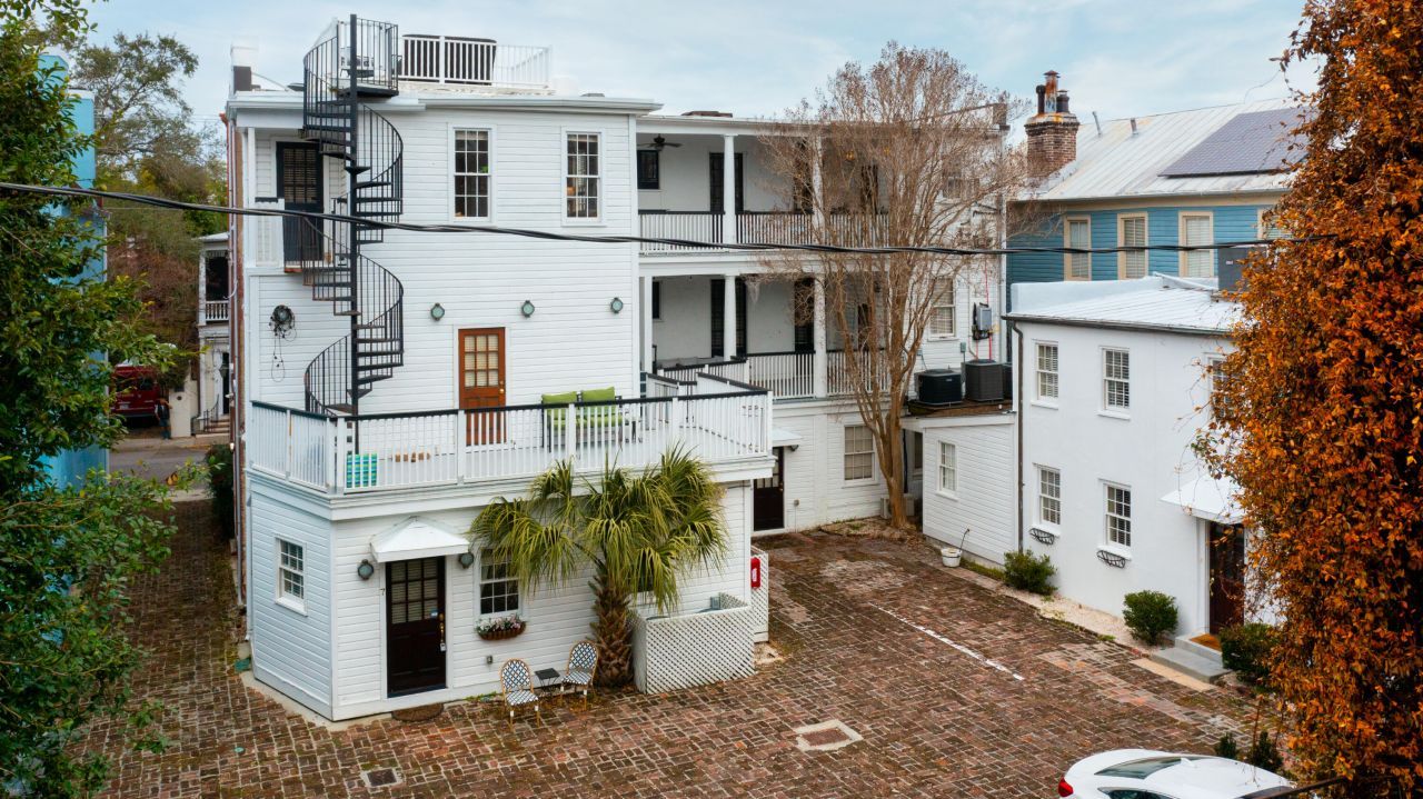 35 Society Street Photo 28