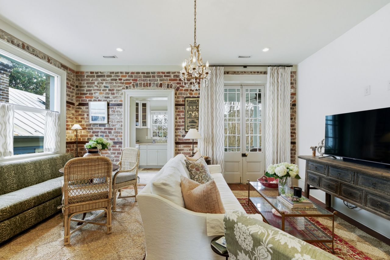 35 Society Street Photo 4