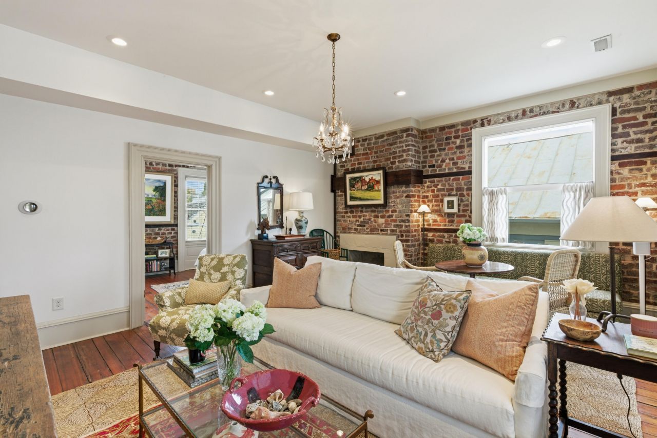 35 Society Street Photo 8