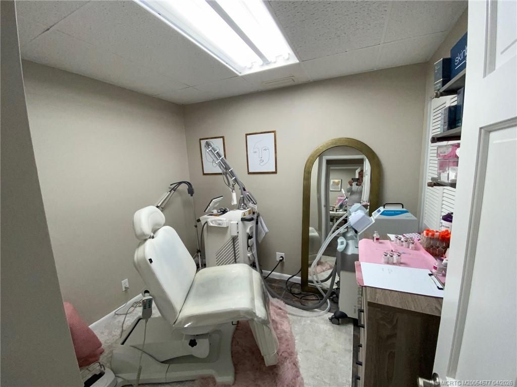 528 SE Osceola Street, Unit B1, Stuart, FL 34994 Photo