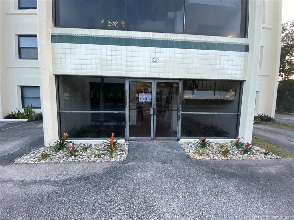 528 SE Osceola Street, Unit B1, Stuart, FL 34994 Photo