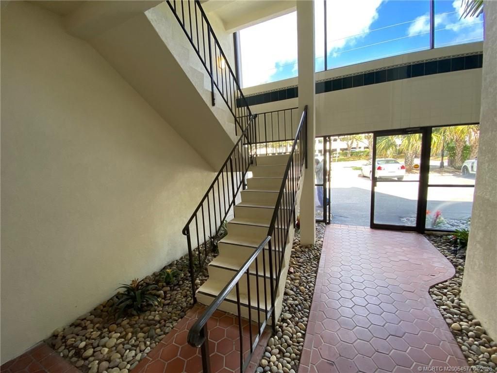 528 SE Osceola Street, Unit B1, Stuart, FL 34994 Photo