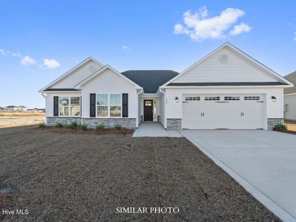 609 Barlowe Lane, Jacksonville, NC 28546