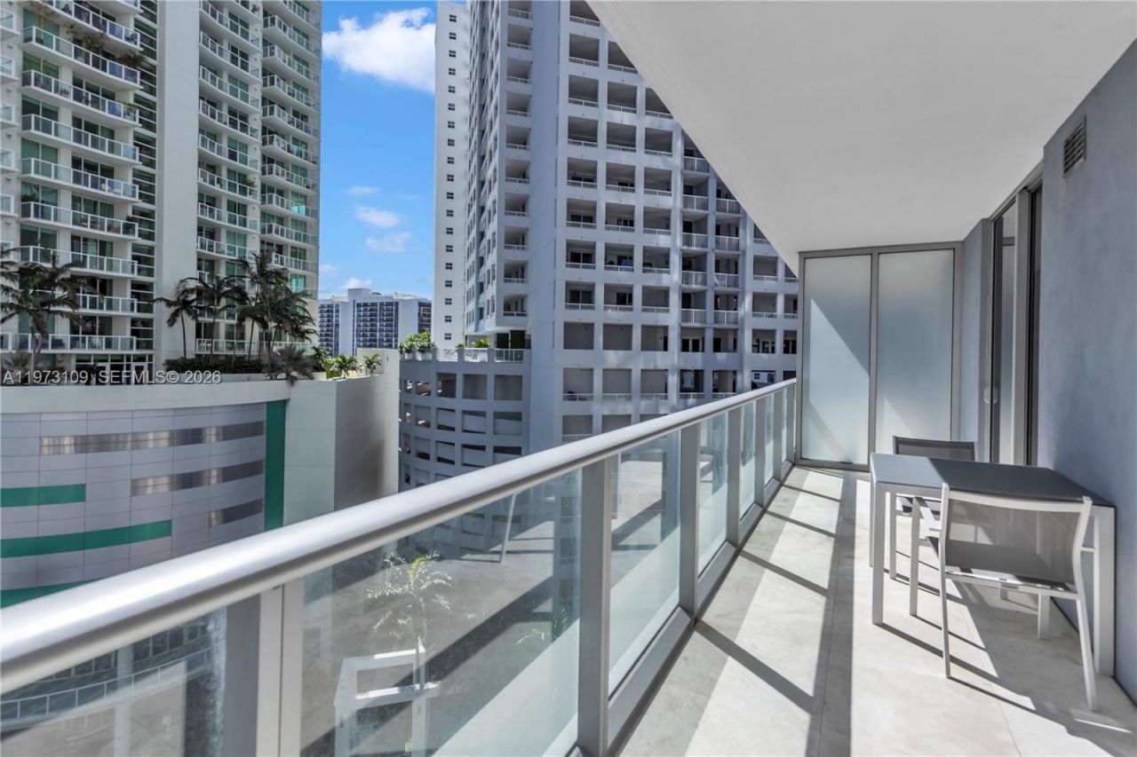 1300 Brickell Bay Dr , Unit 903, Miami, FL 33131 Photo