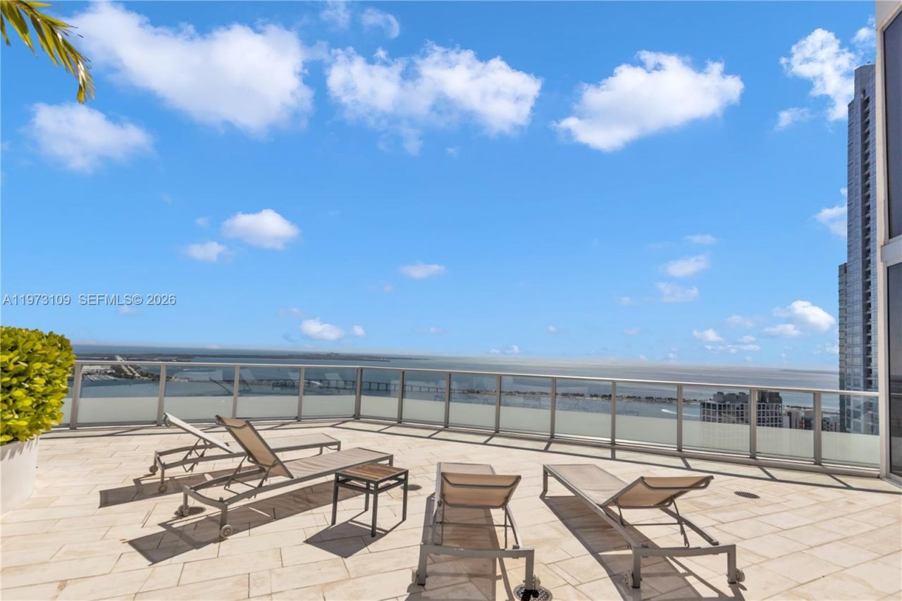 1300 Brickell Bay Dr , Unit 903, Miami, FL 33131 Photo