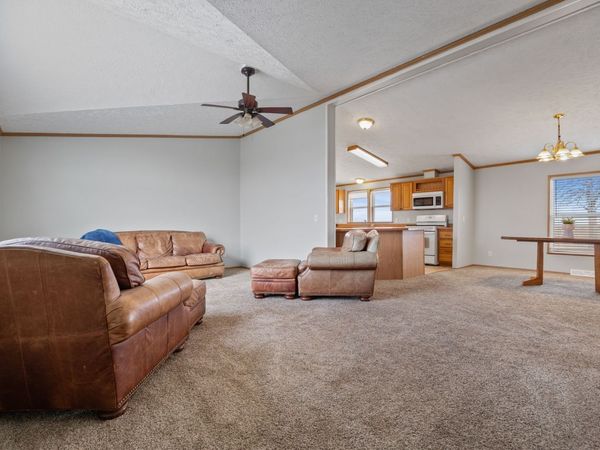 18576 N Avenue, Minburn, IA 50167