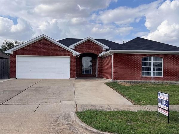 1521 Brookleaf Drive, Arlington, TX 76018