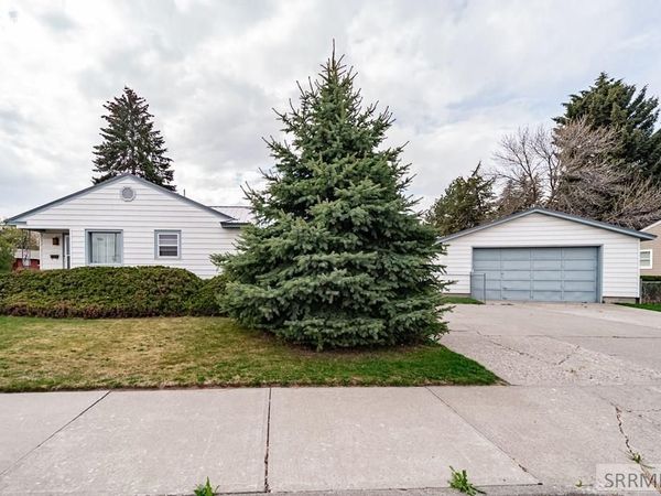 810 Cranmer Avenue, IDAHO FALLS, ID 83401