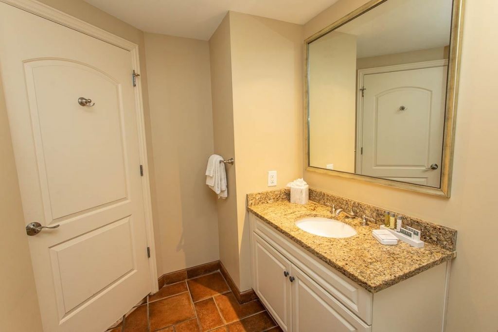 100 North Beach Blvd. Photo 16