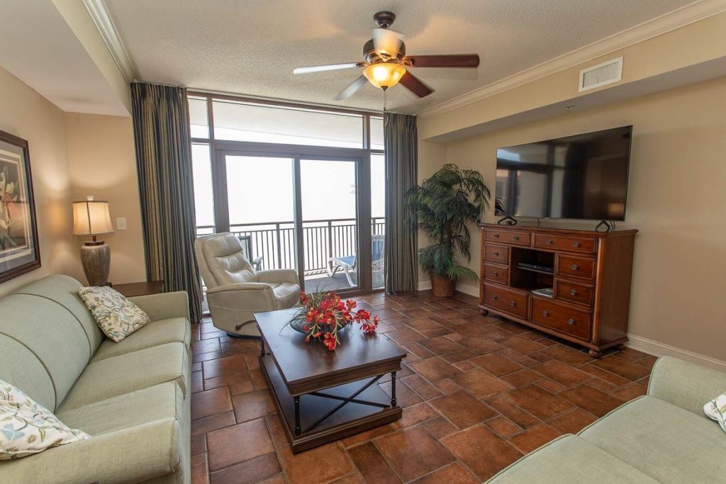 100 North Beach Blvd. Photo 28