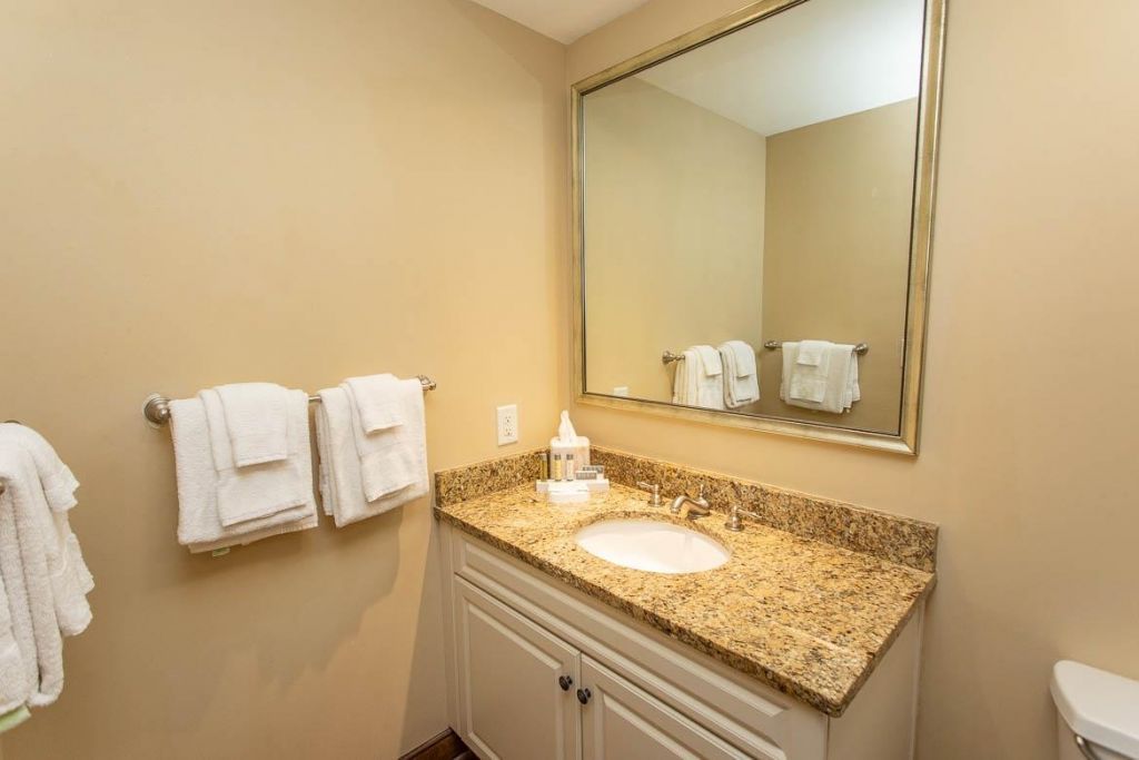 100 North Beach Blvd. Photo 8