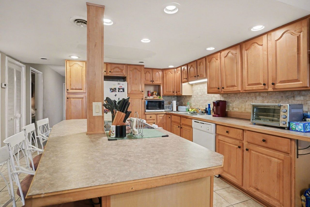 4311 S Ocean Blvd.  Photo 10