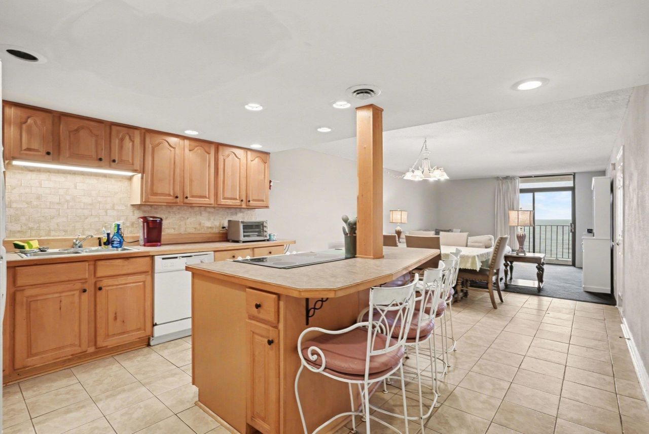 4311 S Ocean Blvd.  Photo 4