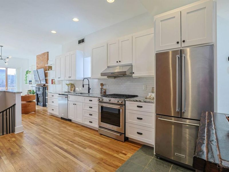 323 Milton Street, Cincinnati, OH 45202 Photo 15