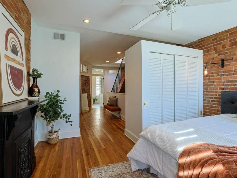 323 Milton Street, Cincinnati, OH 45202 Photo 19