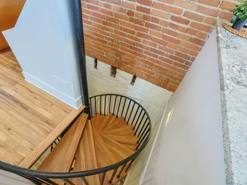 323 Milton Street, Cincinnati, OH 45202 Photo 30