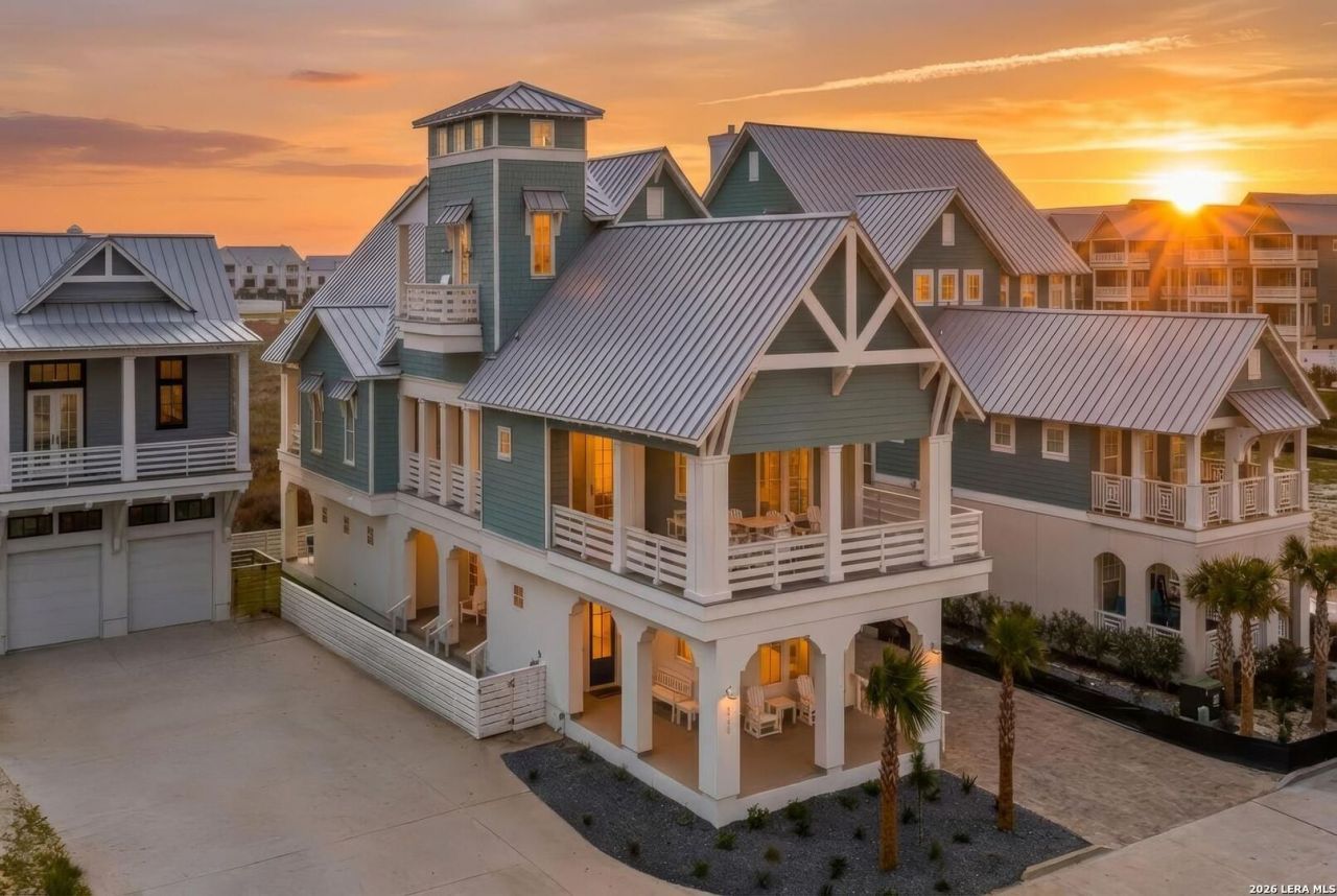 217 Sweet Bay St, Port Aransas, TX 78373 Main Photo