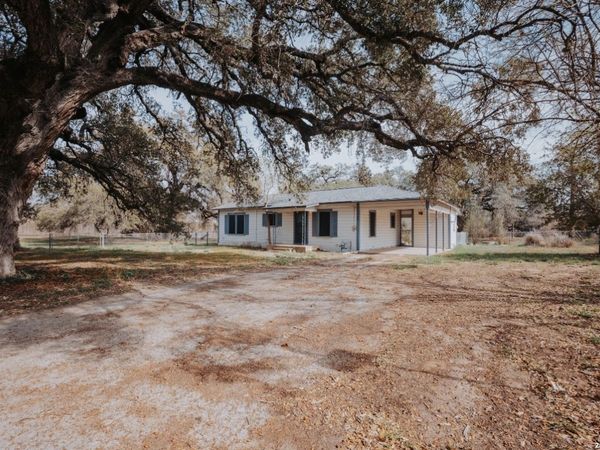 149 carroll, Poth, TX 78147