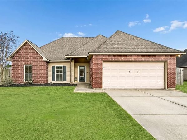 41058 MAGENTA Drive , Ponchatoula, LA 70454