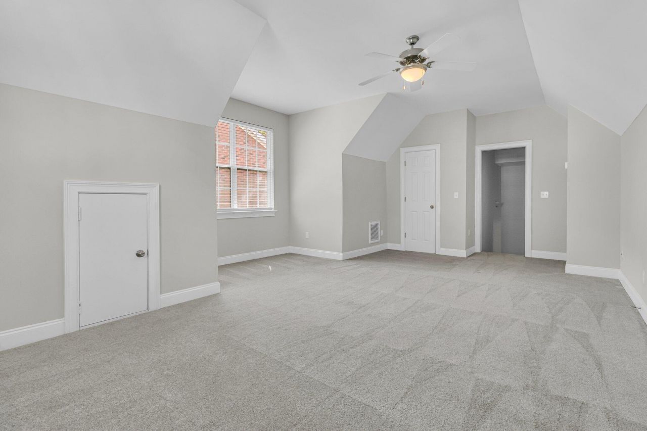 8618 Woodland Walk Photo 20