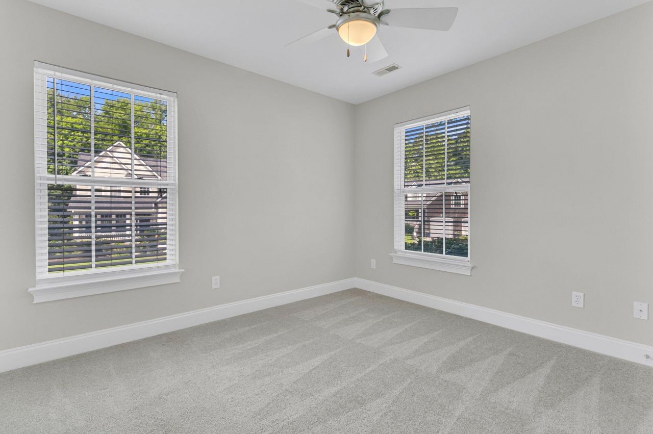 8618 Woodland Walk Photo 31