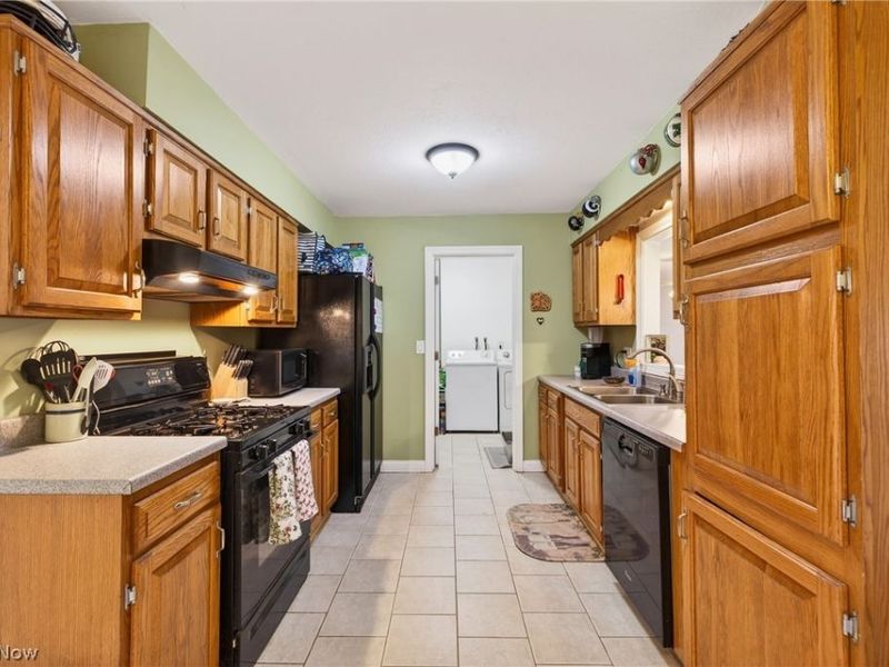 7519 Miami Road, Mentor on the Lake, OH 44060 Photo 10