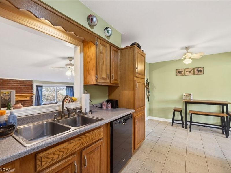 7519 Miami Road, Mentor on the Lake, OH 44060 Photo 11