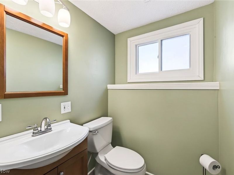 882 Bayridge Boulevard, Willowick, OH 44095 Photo 21