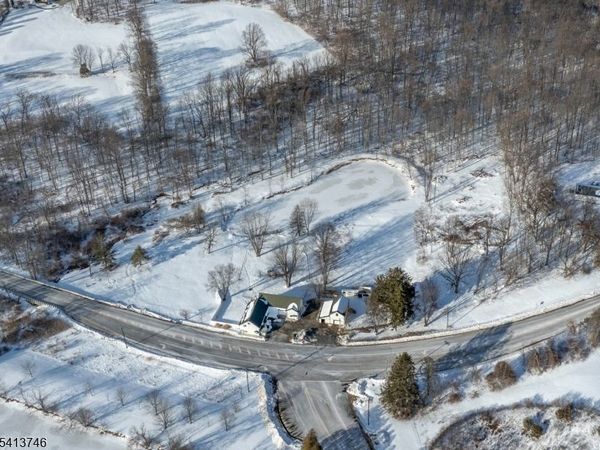 120 Fairmount Rd East, Tewksbury, NJ 07830