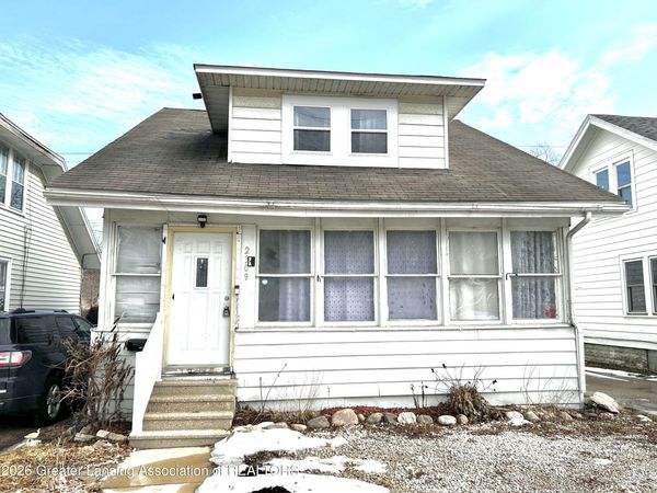 2309 S Pennsylvania Avenue, Lansing, MI 48910