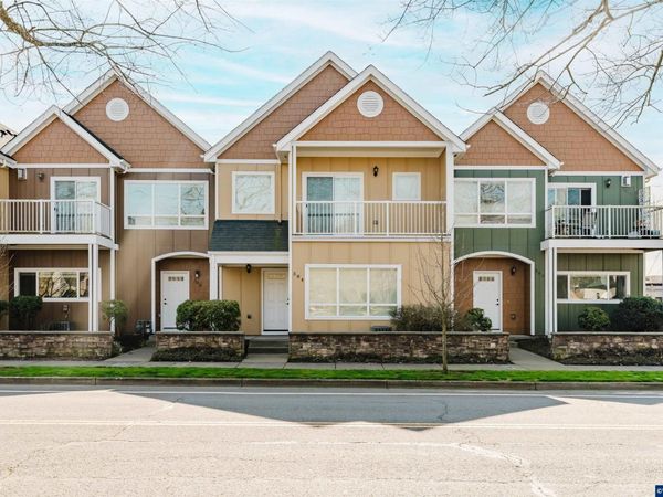 384 Market St NE, Salem, OR 97301