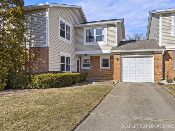 231 Hedgerow Drive , Bloomingdale, IL 60108