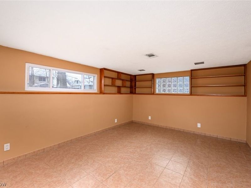 23993 Fairlawn Drive, North Olmsted, OH 44070 Photo 10