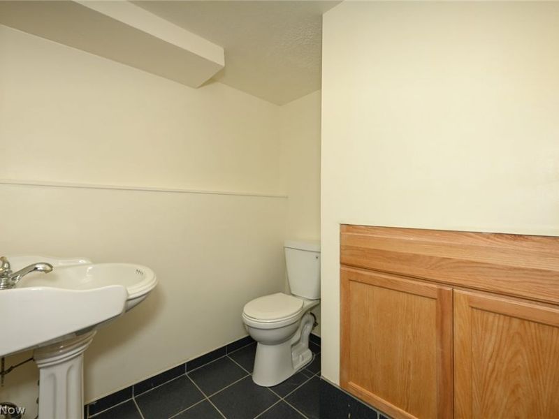 23993 Fairlawn Drive, North Olmsted, OH 44070 Photo 13