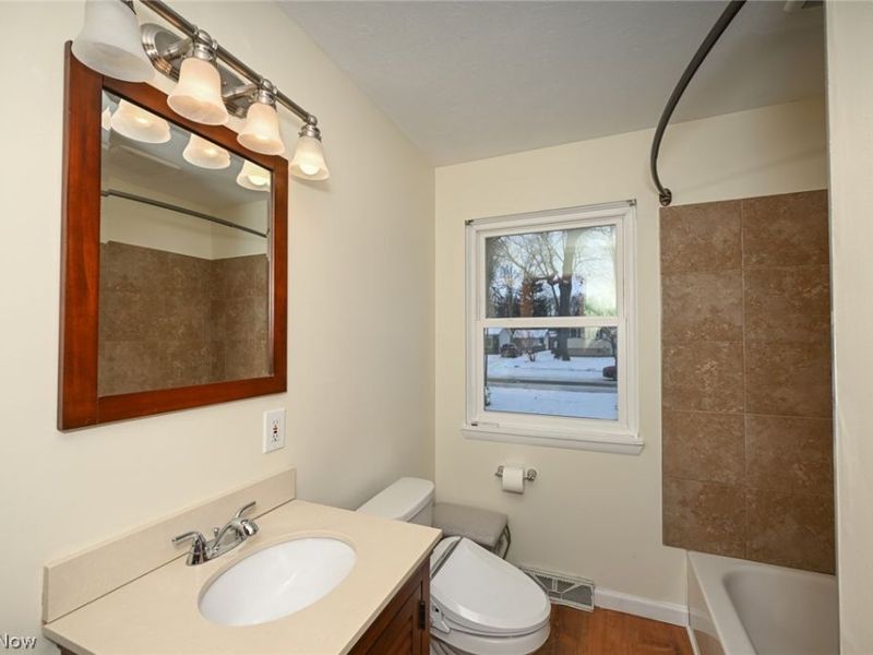 23993 Fairlawn Drive, North Olmsted, OH 44070 Photo 19