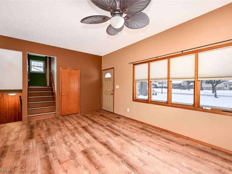 23993 Fairlawn Drive, North Olmsted, OH 44070 Photo 2