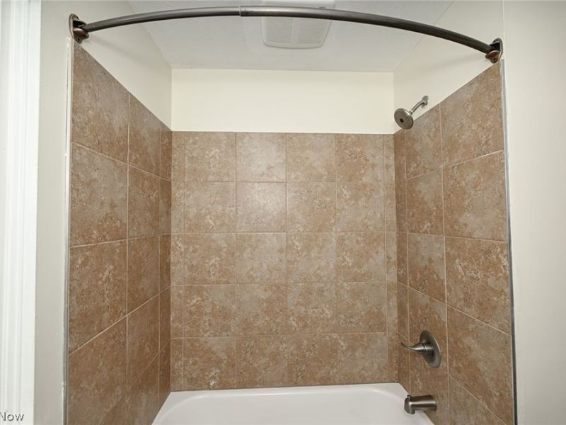 23993 Fairlawn Drive, North Olmsted, OH 44070 Photo 20