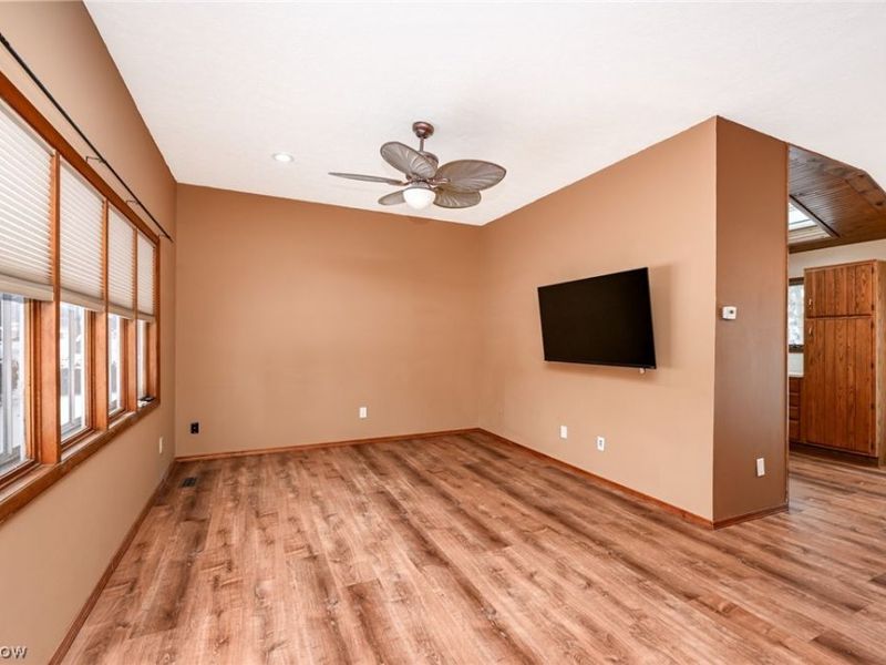 23993 Fairlawn Drive, North Olmsted, OH 44070 Photo 3