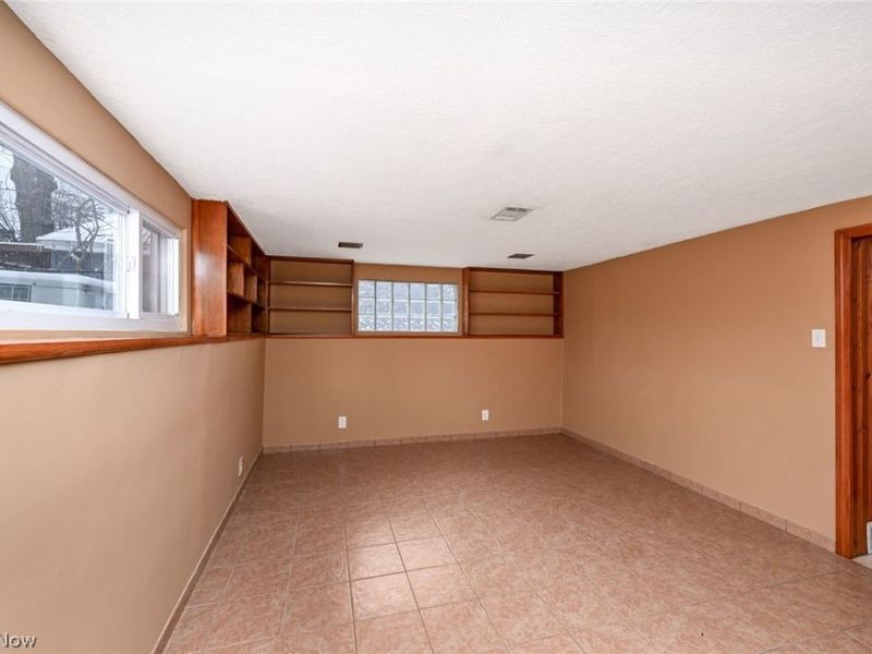 23993 Fairlawn Drive, North Olmsted, OH 44070 Photo 9