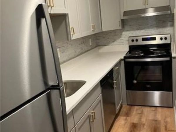 1000 Lexington St, Unit 25, Waltham, MA 02452