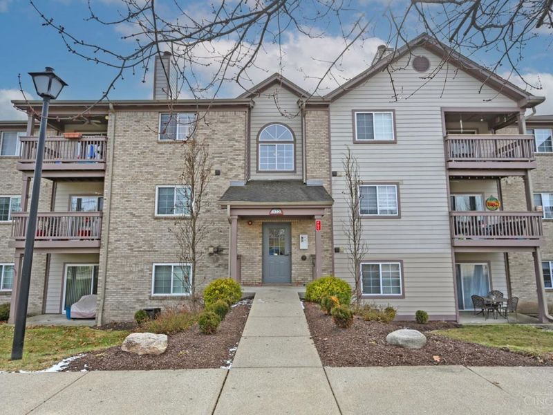 8390 Spring Valley Court, Unit 208, West Chester, OH 45069 Photo 1