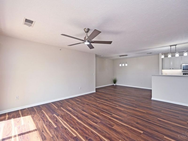 8390 Spring Valley Court, Unit 208, West Chester, OH 45069 Photo 10