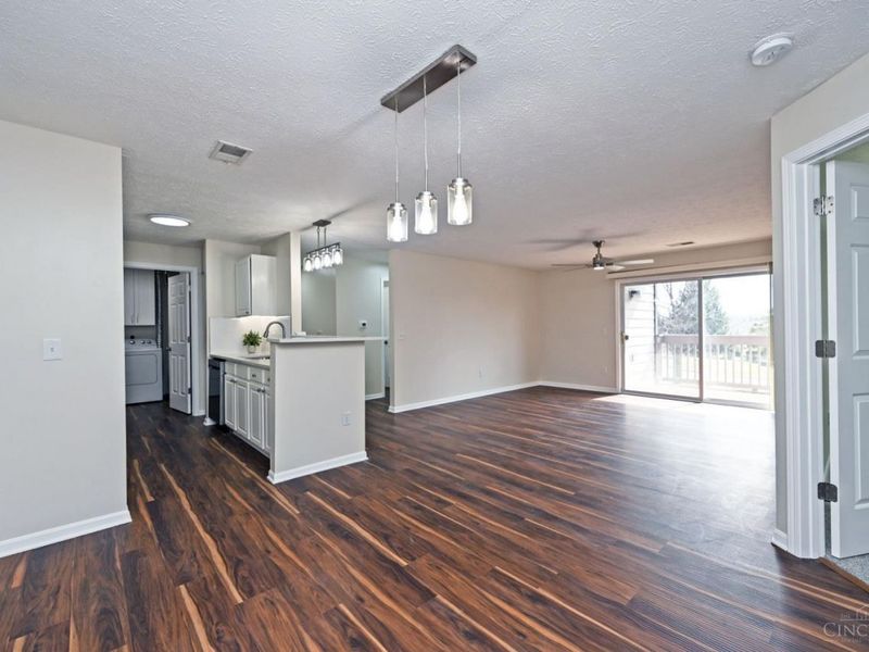 8390 Spring Valley Court, Unit 208, West Chester, OH 45069 Photo 14