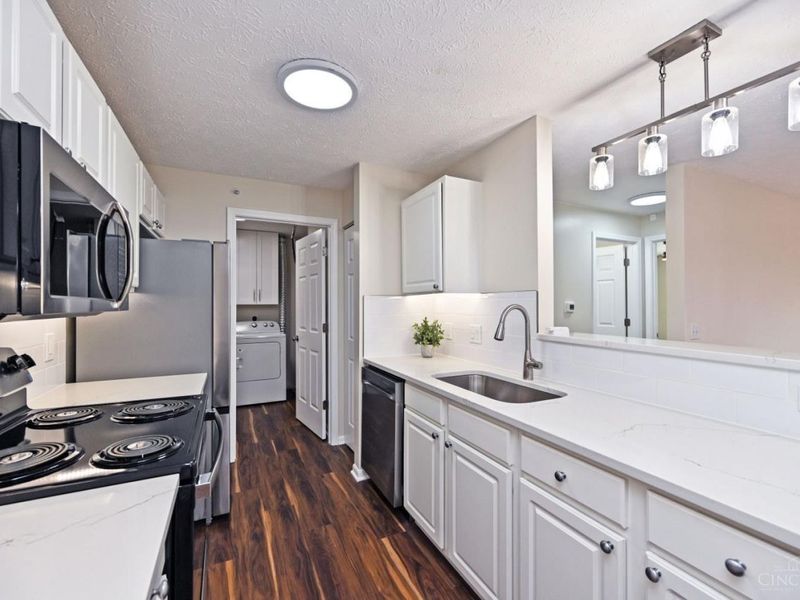 8390 Spring Valley Court, Unit 208, West Chester, OH 45069 Photo 15