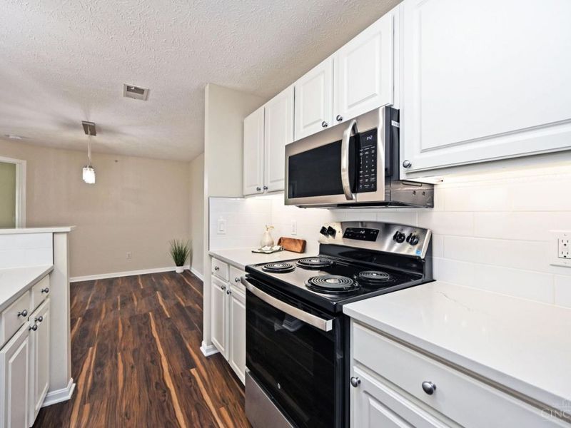 8390 Spring Valley Court, Unit 208, West Chester, OH 45069 Photo 18